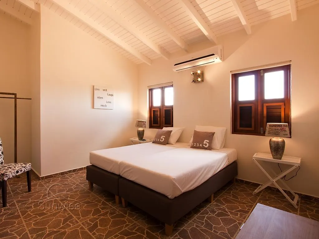 Casa Calida Villa Playa  Kralendijk